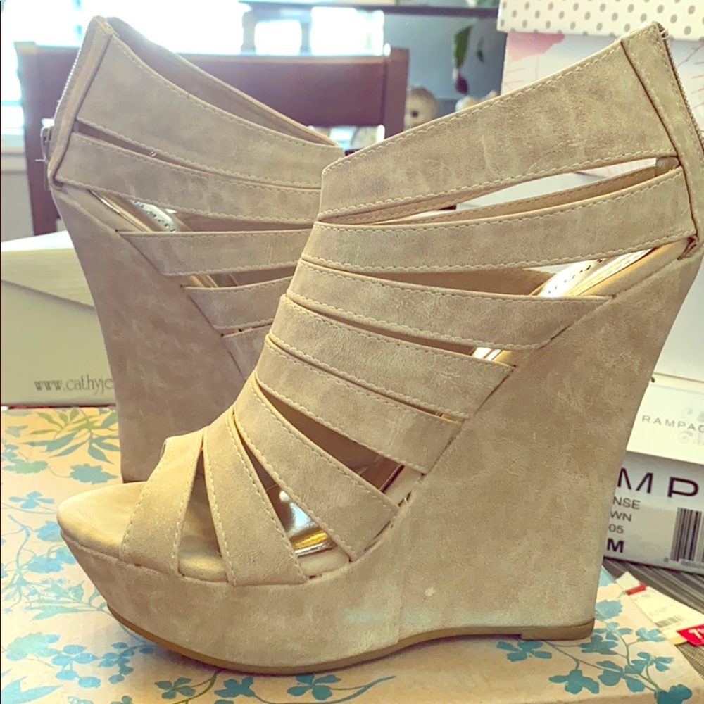 Tan open toe wedges